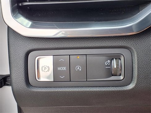 Used 2025 GMC Acadia Elevation image 19
