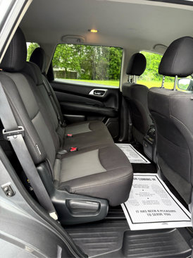 Used 2020 Nissan Pathfinder S image 11