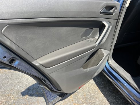 Used 2018 Volkswagen Tiguan SE image 20