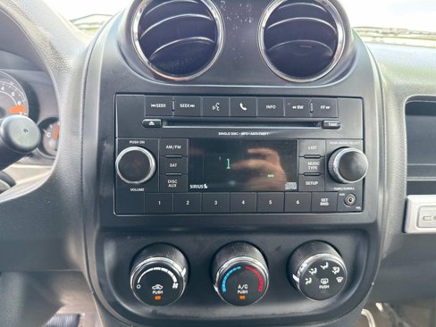 Used 2016 Jeep Compass Sport w/ Power Value Group image 22
