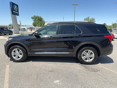 Used 2020 Ford Explorer XLT w/ Equipment Group 202A image 4