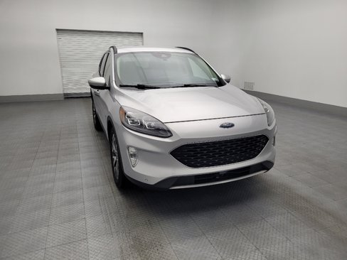 Used 2020 Ford Escape Titanium image 14