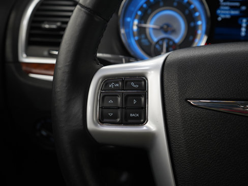 Used 2014 Chrysler 300 AWD w/ Driver Convenience Group image 23