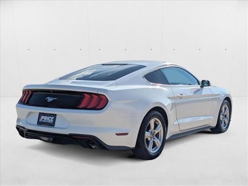 Used 2018 Ford Mustang Coupe image 5