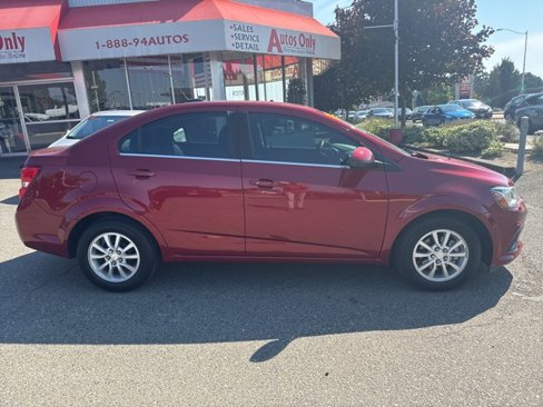 Used 2019 Chevrolet Sonic LT w/ Convenience Package image 4