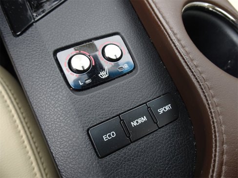 Used 2018 Toyota Avalon XLE Premium image 16