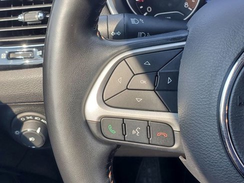 Used 2020 Jeep Compass Limited image 17