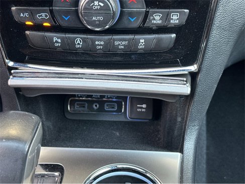 Used 2019 Jeep Grand Cherokee Altitude image 29