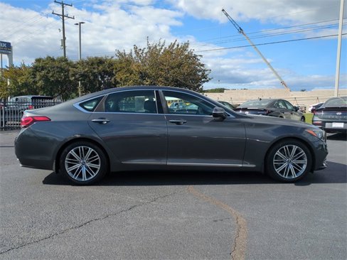 Used 2018 Genesis G80 3.8 w/ Option Group 02 image 3