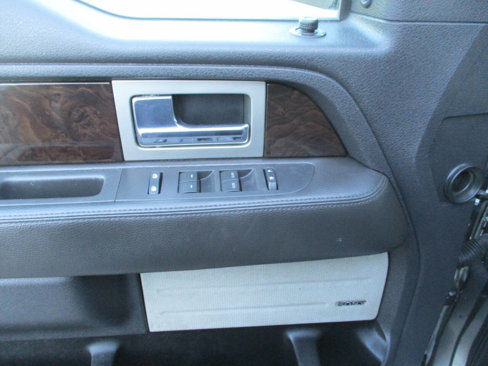 Used 2014 Ford F150 Platinum image 17