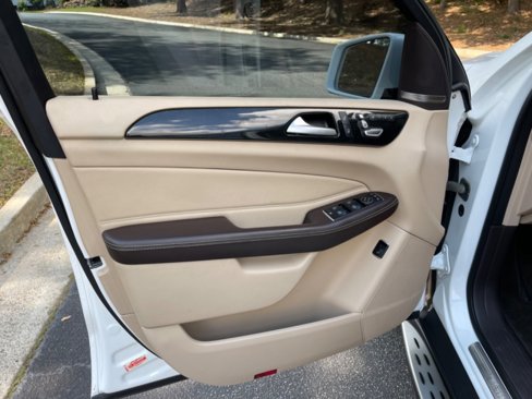 Used 2017 Mercedes-Benz GLE 350 image 25