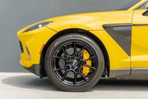 Used 2021 Aston Martin DBX image 16