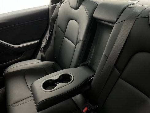 Used 2018 Tesla Model 3 Long Range image 13