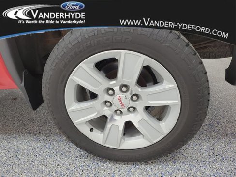 Used 2015 GMC Sierra 1500 SLE w/ SLE Value Package image 5