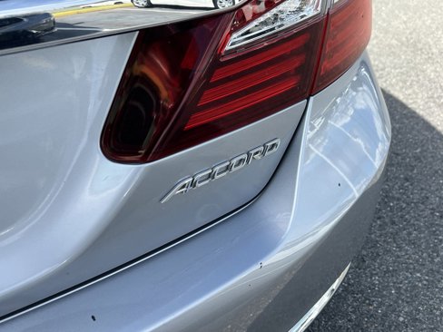 Used 2016 Honda Accord LX image 29