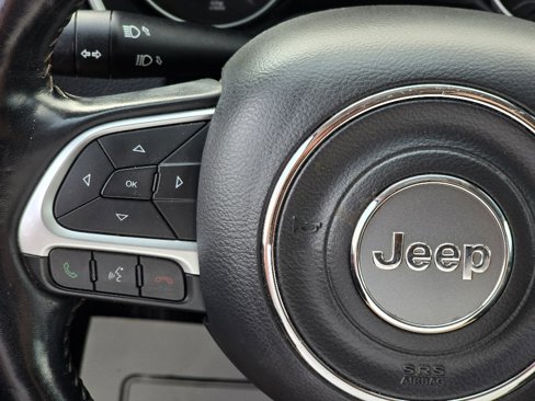 Used 2021 Jeep Compass Limited image 15