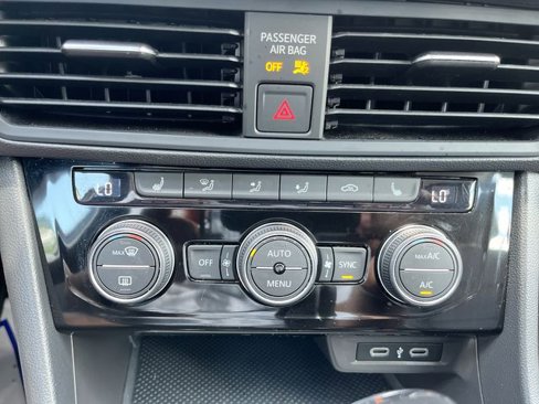 Used 2022 Volkswagen Jetta SE image 26