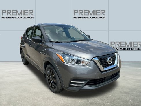Certified 2020 Nissan Kicks S image 3