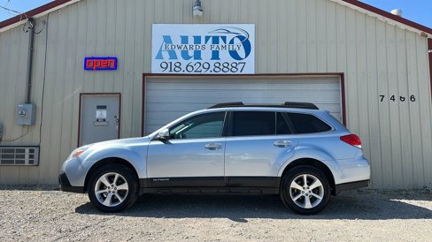 Used 2014 Subaru Outback 2.5i Limited image 12