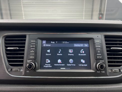 Used 2020 Kia Sedona LX image 33