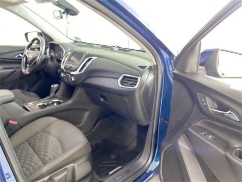 Used 2020 Chevrolet Equinox LT w/ Driver Convenience Package image 36