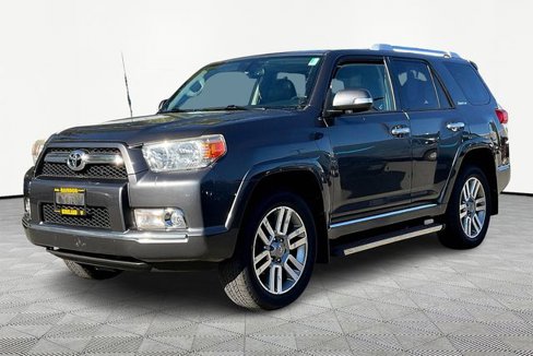 Used 2013 Toyota 4Runner SR5 image 2