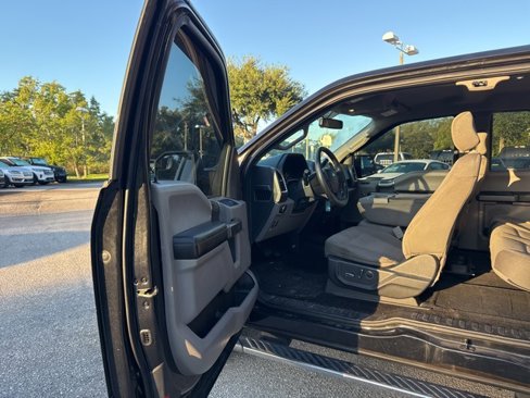 Used 2015 Ford F150 XLT w/ Equipment Group 302A Luxury image 12