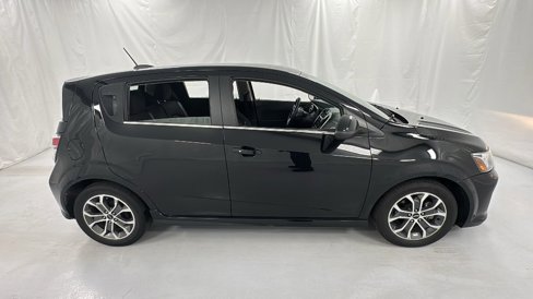 Used 2018 Chevrolet Sonic LT w/ Convenience Package image 2
