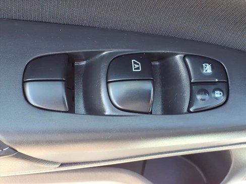 Used 2019 Nissan Sentra S image 17