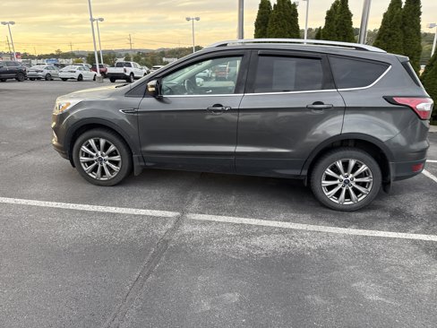 Used 2017 Ford Escape Titanium image 6