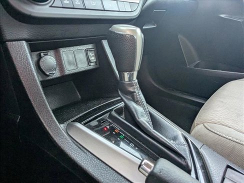 Used 2014 Toyota Corolla LE image 7