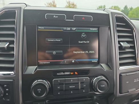Used 2015 Ford F150 XLT w/ Equipment Group 302A Luxury image 21