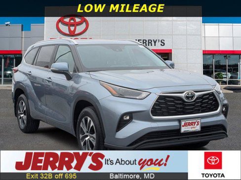 Certified 2023 Toyota Corolla Cross AWD Hybrid image 1