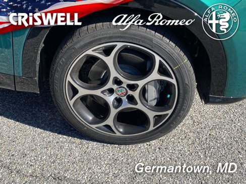 New 2024 Alfa Romeo Tonale Ti image 13