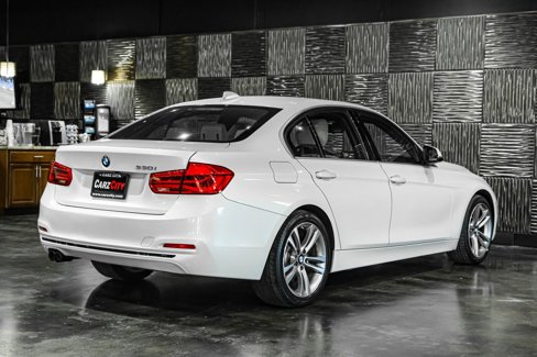 Used 2018 BMW 330i Sedan image 10