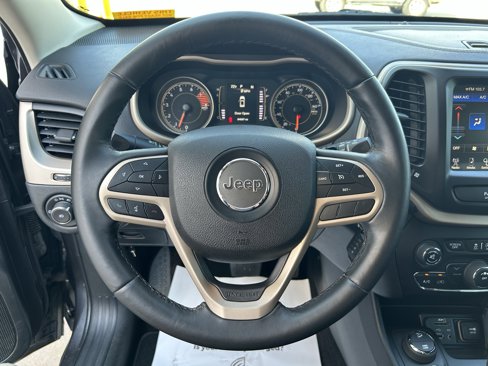 Used 2017 Jeep Cherokee Latitude w/ Safety/Convenience Group image 22