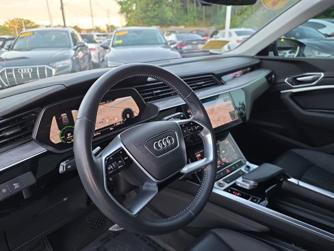 Used 2021 Audi e-tron Premium w/ Convenience Plus Package image 32