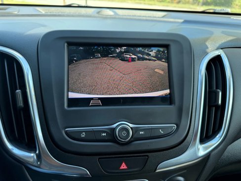 Used 2021 Chevrolet Equinox LT image 9