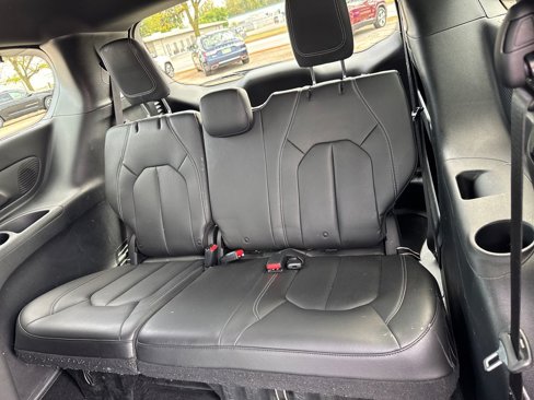Certified 2019 Chrysler Pacifica Touring-L Plus w/ Advanced Safetytec Group image 36