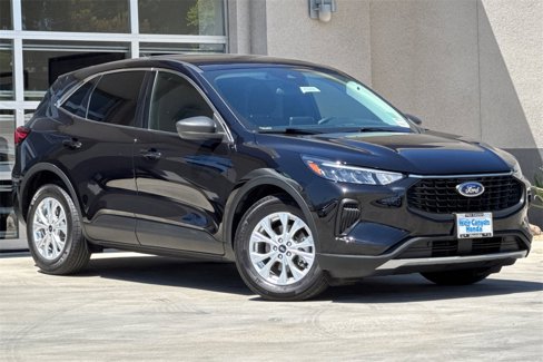 Used 2023 Ford Escape Active image 2