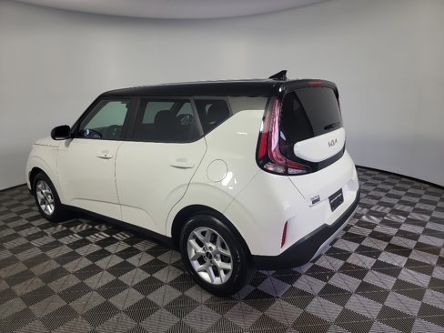 Certified 2023 Kia Soul S image 10