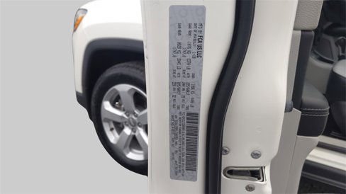 Used 2018 Jeep Compass Latitude w/ Popular Equipment Group image 17