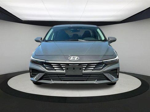 New 2025 Hyundai Elantra SE image 12