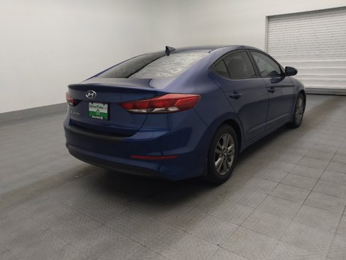 Used 2017 Hyundai Elantra SE image 9