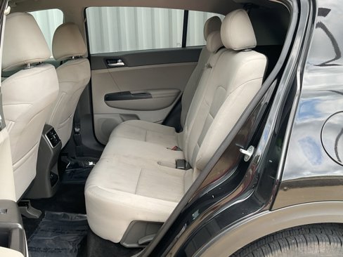Used 2017 Kia Sportage LX image 10