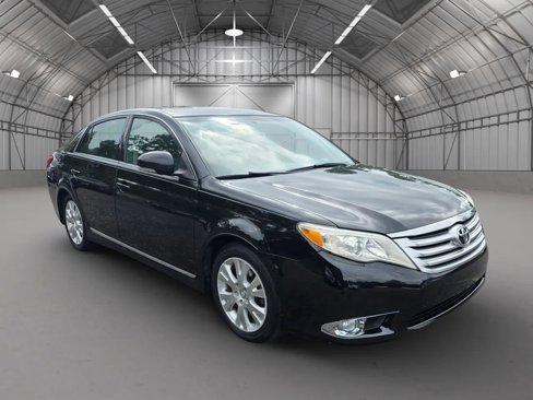 Used 2011 Toyota Avalon Limited image 1