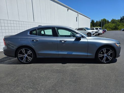 Used 2019 Volvo S60 T5 Inscription image 3
