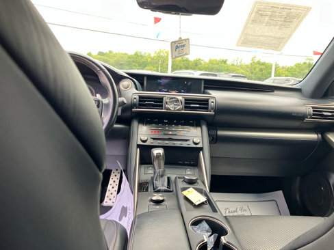 Used 2018 Lexus IS 300 image 32