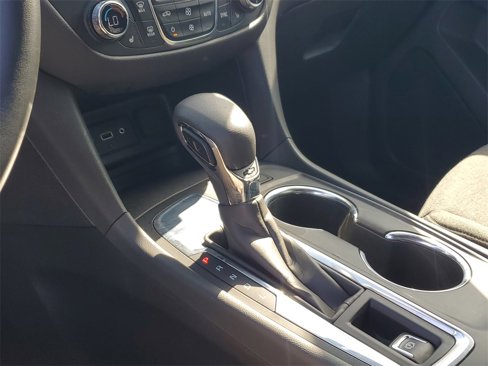 Used 2024 Chevrolet Equinox LT image 32