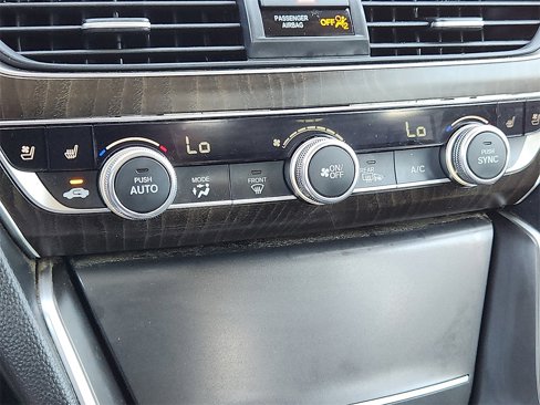 Used 2022 Honda Accord Touring image 18